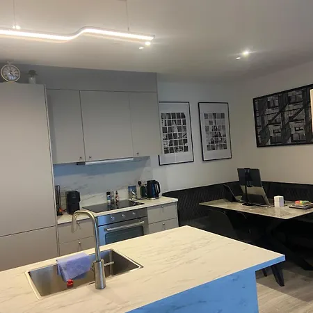 Appartamento New Furnished - View Of Grand Canal Dock