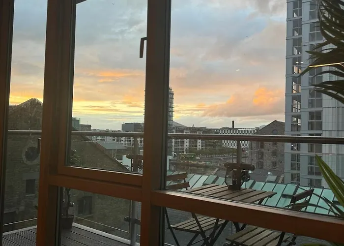 Appartamento New Furnished - View Of Grand Canal Dock *